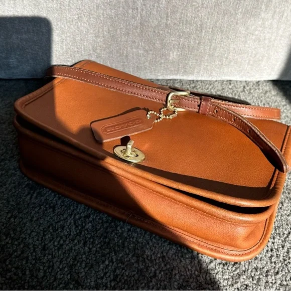 VINTAGE COACH BRITISH TAN CROSSBODY PENNY BAG  9755 - Picture 10 of 17